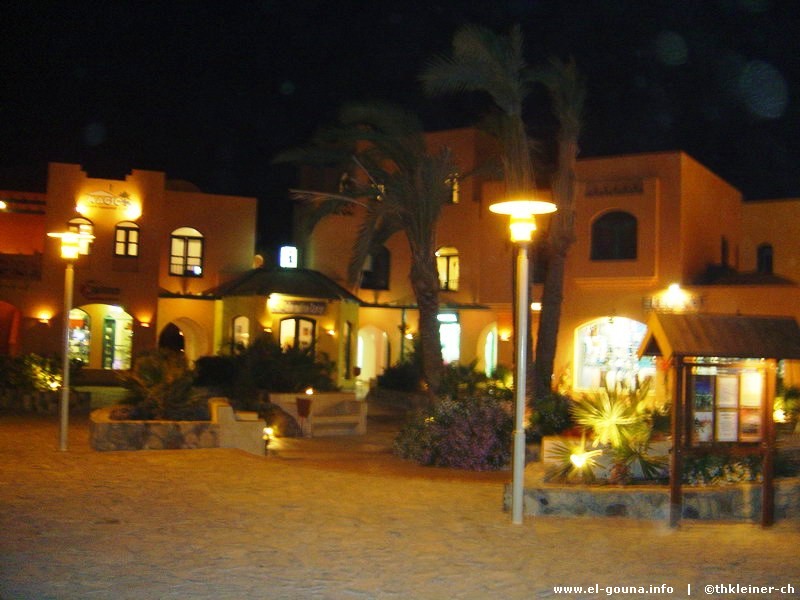 Kafr El Gouna (Tammr Henna, Downtown) 04186